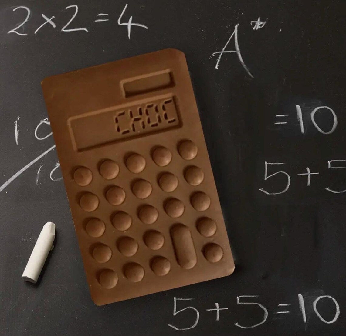 Chocolate Calculator – Handmade Belgian Chocolate Novelty Calculator – Fun Teacher Gift, Accountant Gift & Maths Lover Chocolate Gift – Unique Edible Gift (70g)