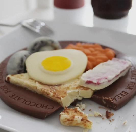 Chocolate All Day Breakfast Gift Box – Handmade Belgian Chocolate Fry-Up Breakfast – Novelty Chocolate Food Gift – Unique Birthday & Father's Day Present (350g)