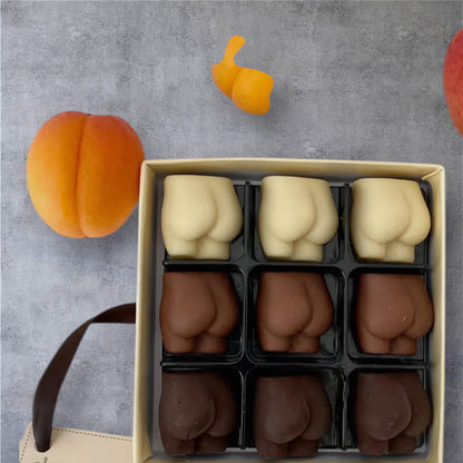 Assorted Chocolate Bottoms Gift Box – Handmade Belgian Milk, Dark & White Chocolate Novelty Gift – Funny Adult Chocolate Treat for Hen Parties, Birthdays & Special Occasions (65g)