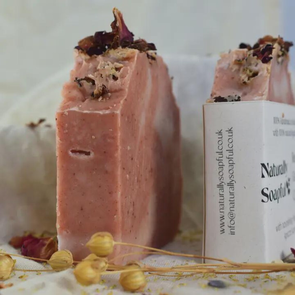 100% Natural Rose Geranium Soap Bar – Handmade Vegan Floral Soap – Moisturising Botanical Skincare Bar – Luxury Natural Soap Gift