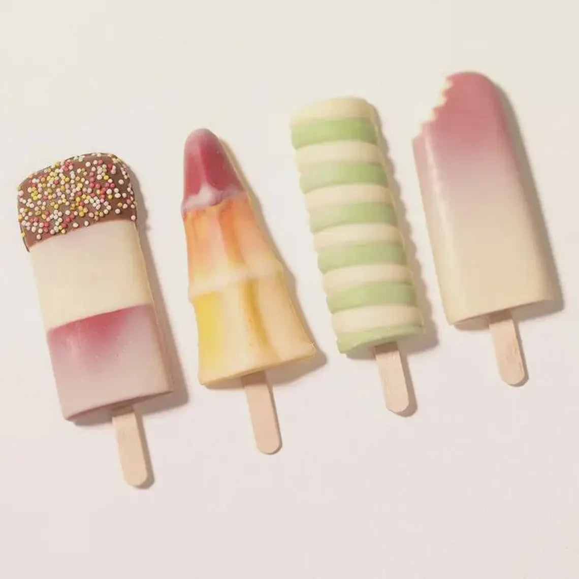 Chocolate Ice Lollies Gift Set – Handmade Belgian Chocolate Lollipops – Retro Ice Cream-Inspired Gourmet Chocolate Gift Box – Unique Sweet Treat Gift (185g)
