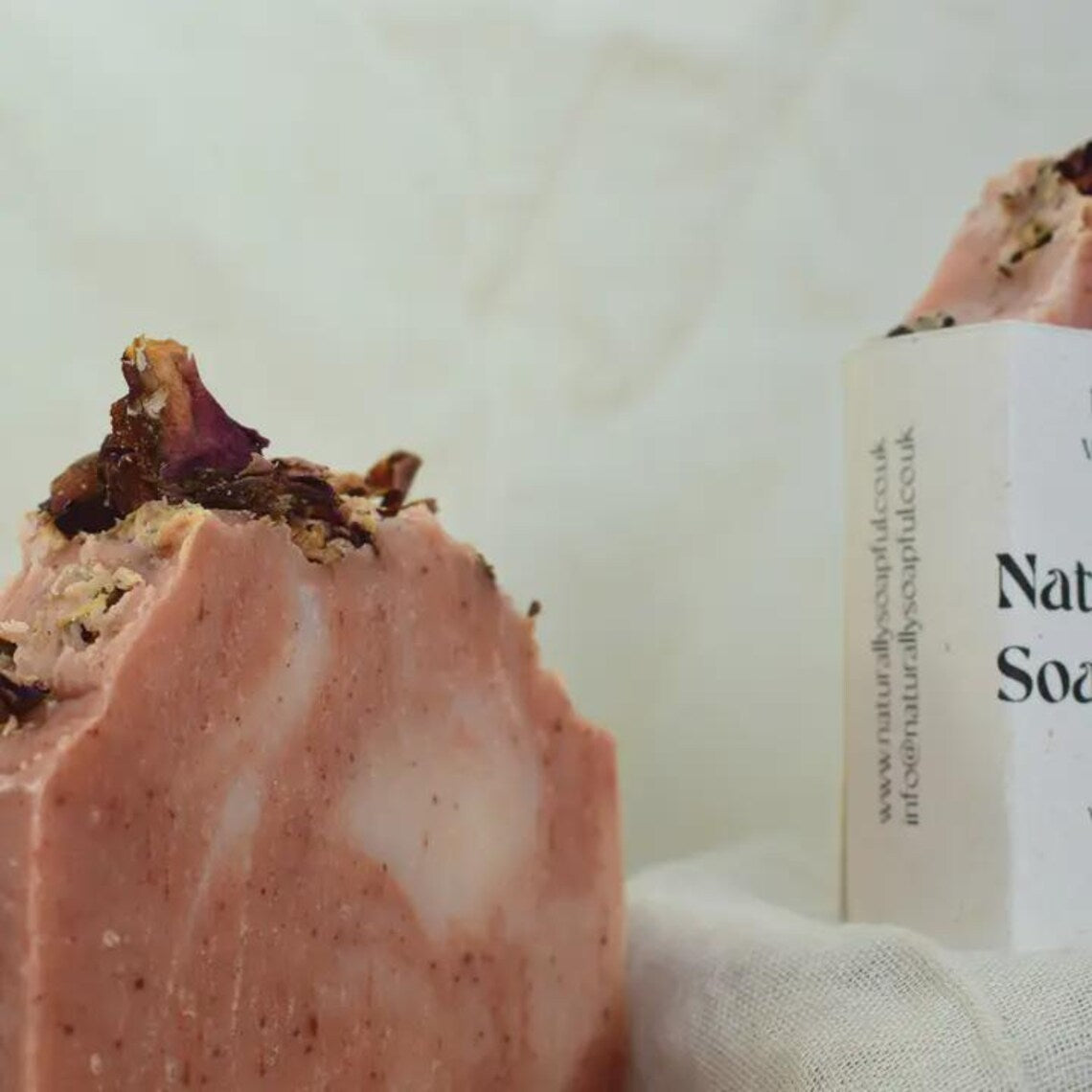 100% Natural Rose Geranium Soap Bar – Handmade Vegan Floral Soap – Moisturising Botanical Skincare Bar – Luxury Natural Soap Gift