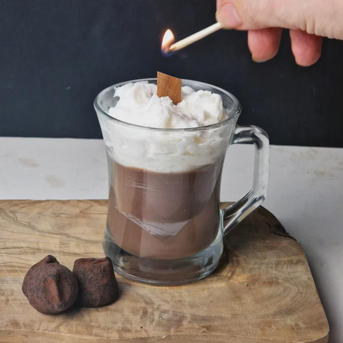 Hot Chocolate Lookalike Scented Soy Wax Candle – Handmade Hot Chocolate Mug Candle – Rich Cocoa & Marshmallow Fragrance – Luxury Dessert Candle Gift for Chocolate Lovers