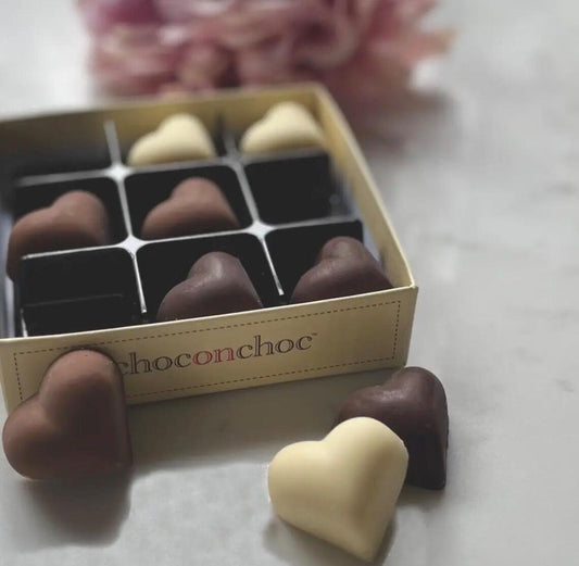 Assorted Belgian Chocolate Hearts Gift Box – Handmade Milk, Dark & White Chocolate Hearts – Romantic Chocolate Gift for Valentine's Day, Anniversaries & Special Occasions (75g)