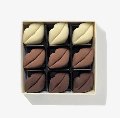 Assorted Belgian Chocolate Lips & Kisses Gift Box – Handmade Gourmet Chocolate Lips – Romantic Chocolate Gift for Valentine’s Day, Anniversaries & Special Occasions (65g)